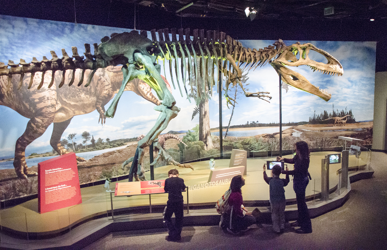 Ultimate Dinosaurs at the Iowa Science Center
